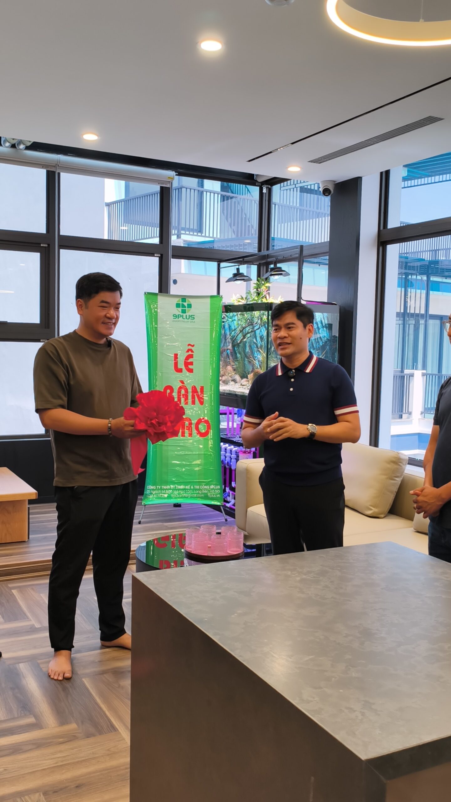BÀN GIAO CÔNG TRÌNH ANH CHỊ LINH-GIANG